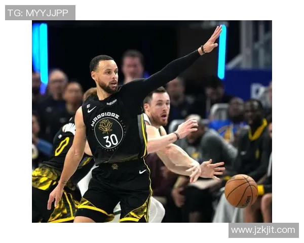 勇士与雄鹿激战正酣直播吧为您带来精彩赛事全程回放 勇士与雄鹿激战正酣直播吧为您带来精彩赛事全程回放