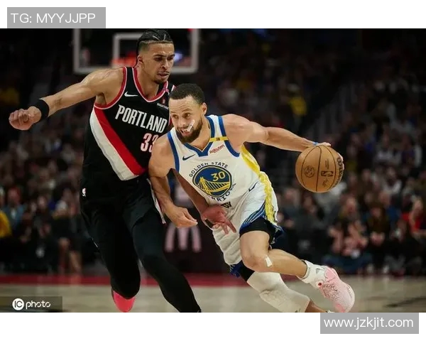 勇士与开拓者全场激战回顾精彩瞬间与关键时刻分析 勇士与开拓者全场激战回顾精彩瞬间与关键时刻分析