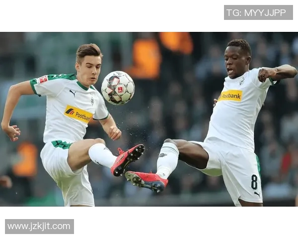 弗赖堡与门兴激战正酣精彩对决引发球迷热议与期待