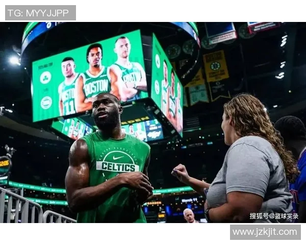 杰伦布朗在NBA赛季中展现卓越领导力与全面技能的崛起之路