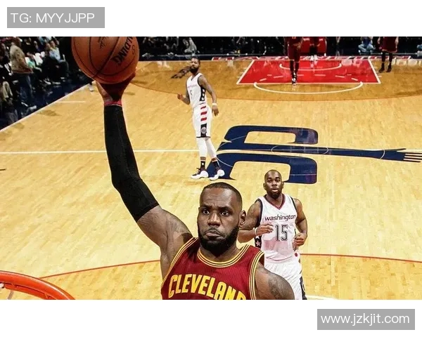 詹姆斯:篮球巨星的传奇之路与辉煌成就的深度解析 詹姆斯:篮球巨星的传奇之路与辉煌成就的深度解析