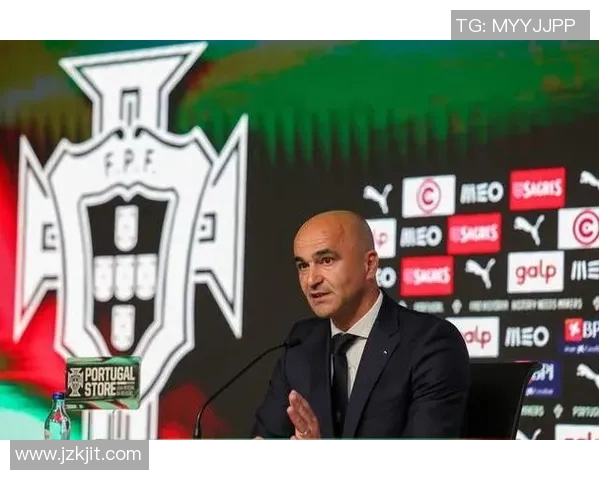 马丁内斯的传奇旅程:从足球新星到世界顶级教练的蜕变与成就